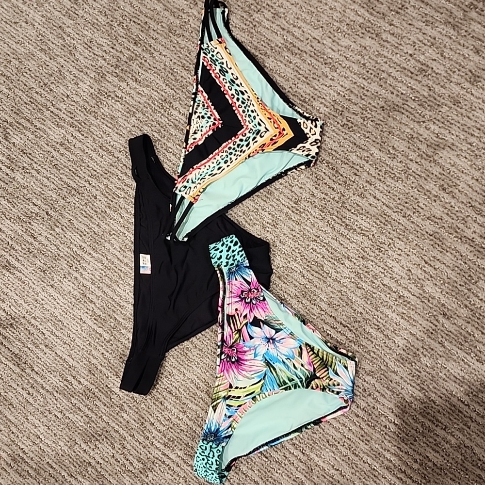 Sundered Bikini Bottoms- Lot of 3